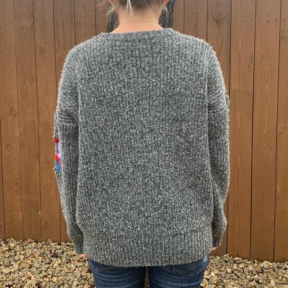 Woven Heart Embroidered Oversized Sweater - Picture 2 of 5